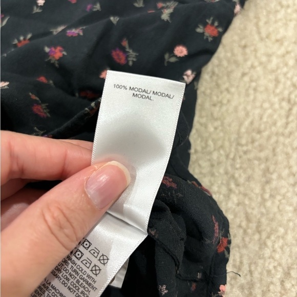 LUCKY BRAND • Women’s Modal Printed Floral Long Sleeve Button Up Blouse Size L - Picture 7 of 7
